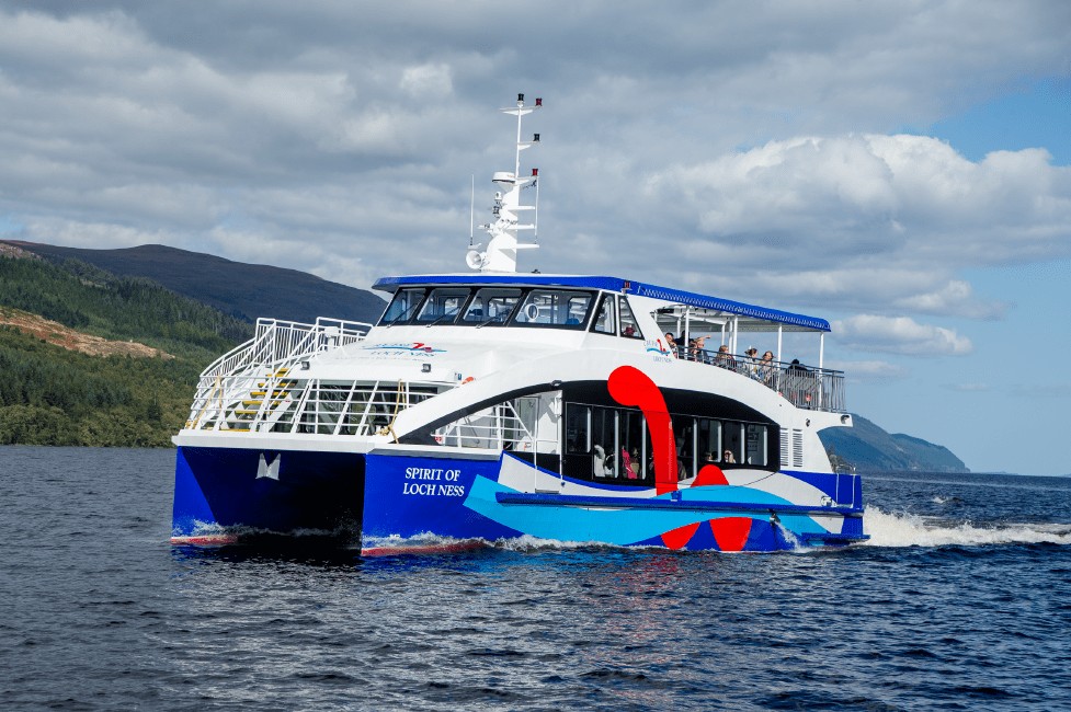 Cruise-Loch-Ness-The Hairy Coo Tours.jpg